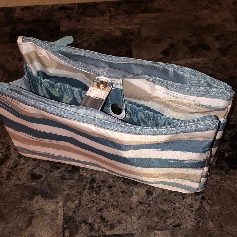 Thirty-one Swap it Pocket